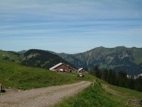 Blick vom Wurzachsattel 1635m zur&uuml;ck zur gleichnamigen Alpe.