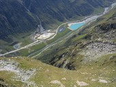 Blick hinab ins Kleinvermunt zum Kieswerk am Vermuntbach.