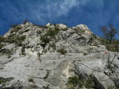 Sensationeller Steig, wo man durchgehend am Fels klettern kann.