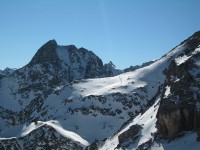 Blick aus dem Furschela da Tschitta zum gestrigen Aufstieg auf den Piz Salteras mit der Normalabfahrt.