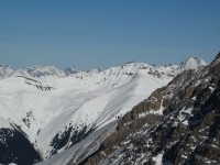 Doch zuvor noch der Blick zum Gipfel vom Freitag, dem Gletscher Ducan (ganz rechts)