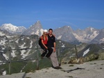 Anna und Ich auf der Aussichtsplattform der Petite Chenalette 2789m. Im Hintergrund Mont Blanc und Grandes Jorasses