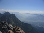 Blick nach Osten nach St. Johann i. Tirol und den Loferer u. Leoganger Steinbergen.