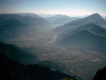 Blick ins Rheintal mit Landquart und dahinter Chur.