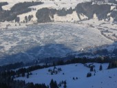 Interessante Struktur der Eisdecke des Alpsees.