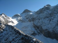 Blick vom Hochalmkreuz &uuml;ber das Schlauchkar zum Schlauchkarkopf links und Birkarspitze rechts.