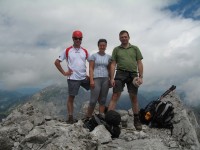 Robert, Petra und Ich am Nordfu&szlig; der Steinkarlspitze. Petra und Robert werden hier umkehren, ich gehe noch weiter zum Hochnissl&#8230;