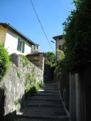 : Enge Gasse in Castione