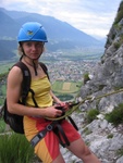 Anna bei der Ausstiegsstelle des Kaiser-Max-Klettersteigs.