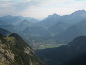 Blick nach Nordosten hinab auf Lofer.