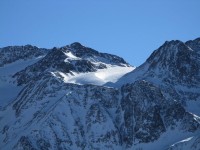 Sensationeller Blick zur anderen Talseite und dem Gletscher am Nordfu&szlig;e des Ramundelkopfs.