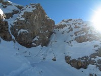 Abstieg &uuml;ber verschneiten Klettersteig in den Vajolonpa&szlig;
