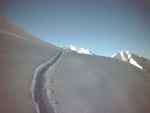 Meine Aufstiegsspur vom Vortag. Im Hintergrund Braunarlspitze