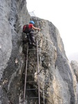 Die zweite Leiter jetzt am Ferrata Gianni Aglio