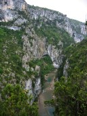 Langsam steigen wir aus der Schlucht wieder aus, und somit ergeben sich wieder wunderbare Tiefblicke.