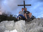 Ein schnelles Gipfelfoto am Monte Baone 479m, denn bald wird es schon eindunkeln.