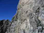 Eine Querung, das einzige Eisen am gesamten Klettersteig. Und hier sind sie auch berechtigt!