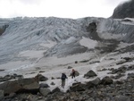 Hinter uns liegt der beeindruckende Gletscherabbruch des Sulzenauferners.